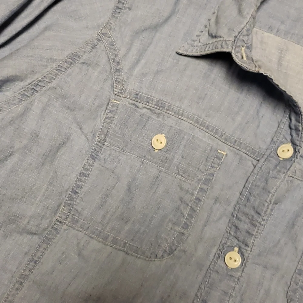 Woolrich cotton chambray button down sz med - Picture 2 of 4